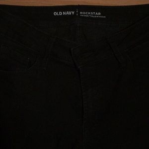 Old Navy Rockstar Mid-Rise Skinny’s SZ 6 Short